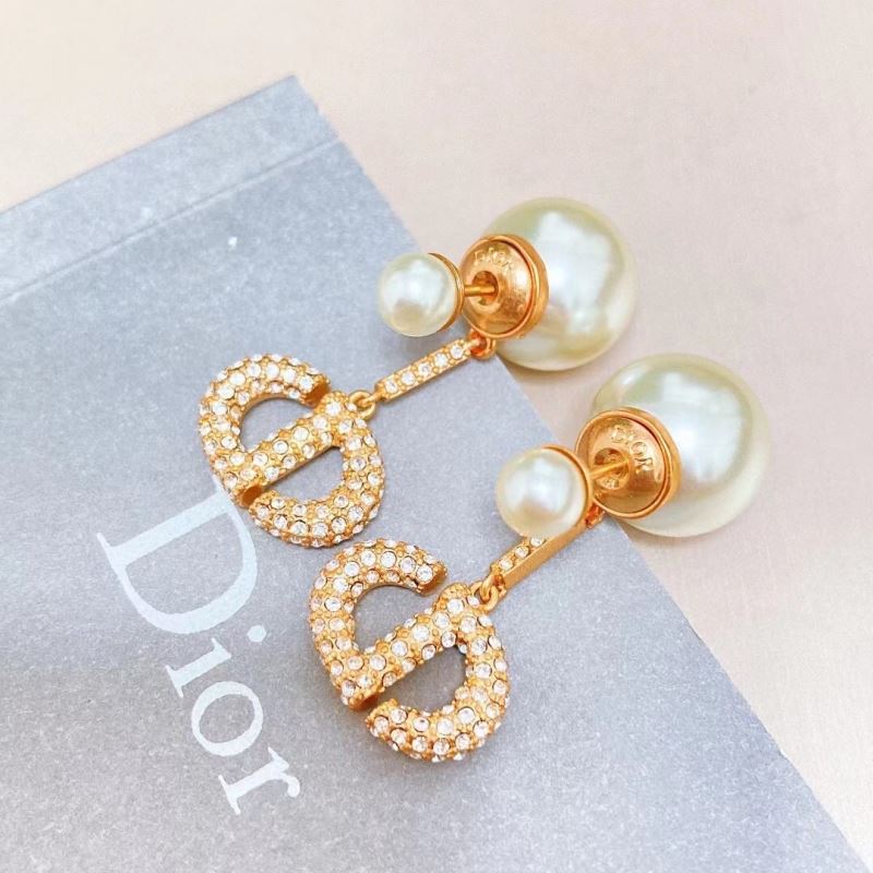 chr1st1an D10r earrings